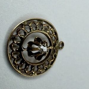 10K Gold Natural Diamond Pendant